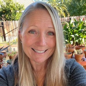 Meet your Posher, Lisa